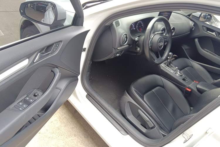 Used Audi A3 2020 Restyled Limousine 35 TFSI Ambition Version China VI
