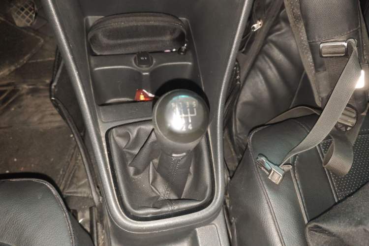 Used Volkswagen Santana 2015 1.6L Manual Fashion Edition
