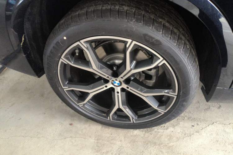 Used BMW X5 2023 xDrive 30Li Luxury M Sport Package