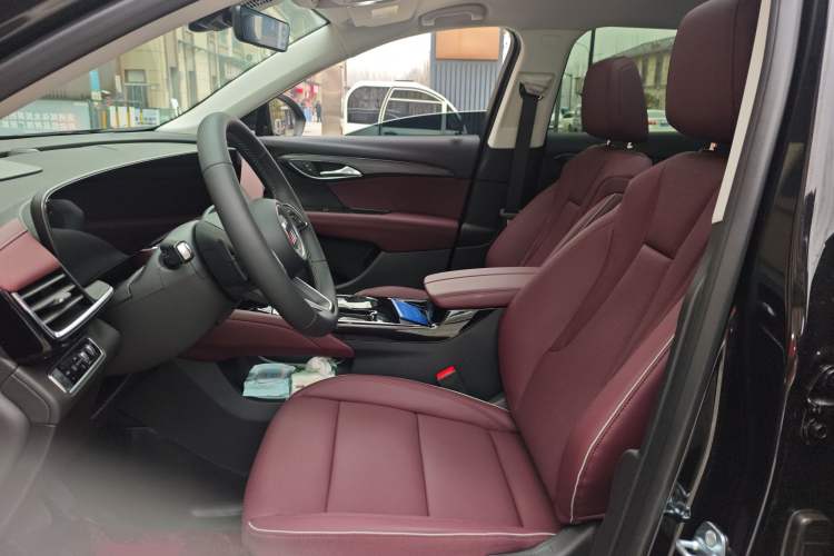 Used Buick Envision 2026 Model Equinox Plus 28T Two-Wheel-Drive Platinum Edition
