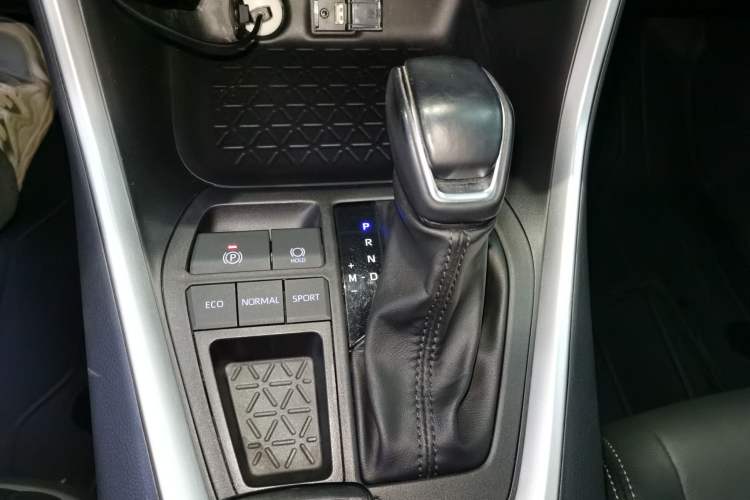 Used Toyota Wildlander 2022 2.0L CVT Two-Wheel Drive Luxury Edition
