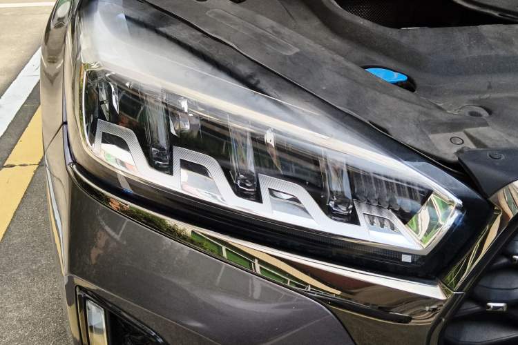 Used Chery Tiggo 7 PLUS 2021 1.5T CVT 48V Prestige Version Right Front Headlight