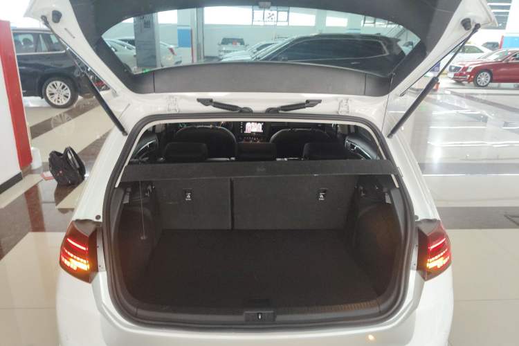 Used Volkswagen Golf 2019 280TSI DSG Luxury Version China VI Standard
