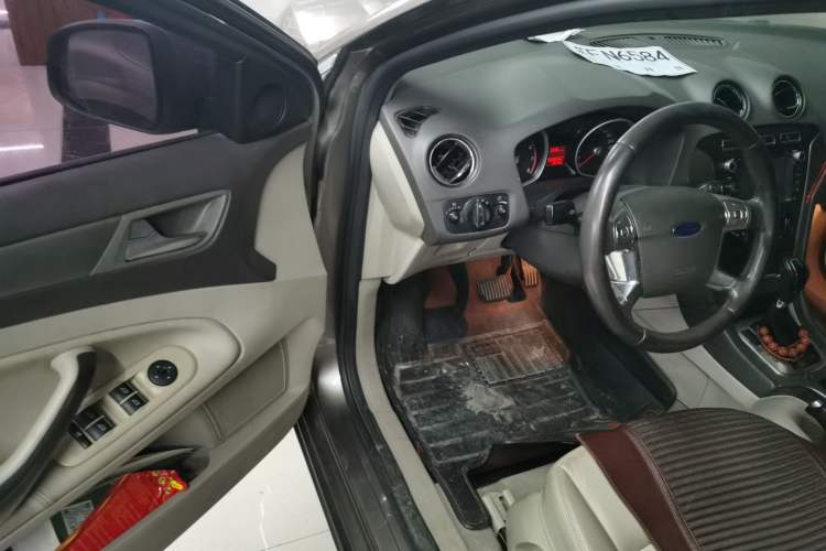 Used Ford Mondeo 2013 2.3L Fashion Edition Driver Seat