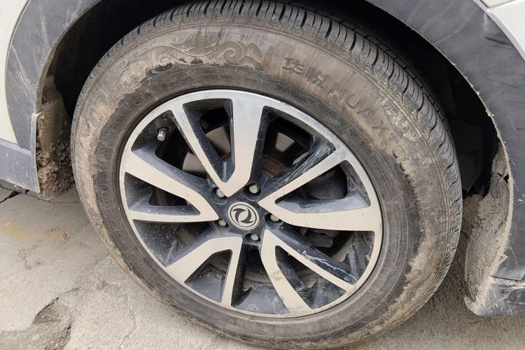 Used Dongfeng Fengon 580 2017 1.5T CVT Luxury Model Right Front Wheel Hub