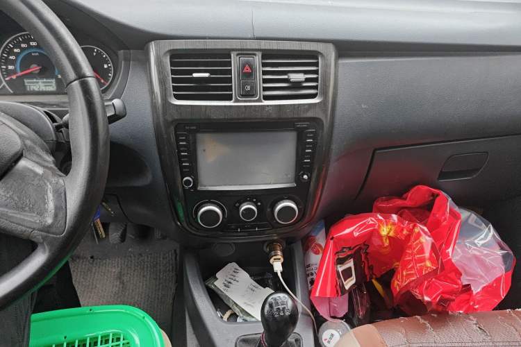 Used Wuling Rongguang V 2015 1.2L Base Version Audio And AC Panel