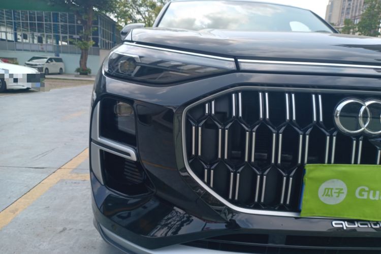 Used Audi Q6 2025 40 TFSI quattro Commemorative Edition Yulin Package 7 Seats Right Front Headlight