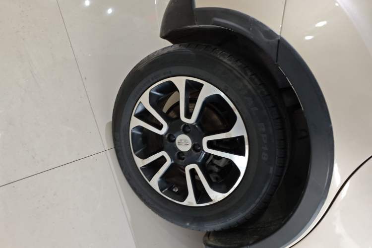 Used Geely Auto Vision X3 2017 1.5L Automatic Elite Model
