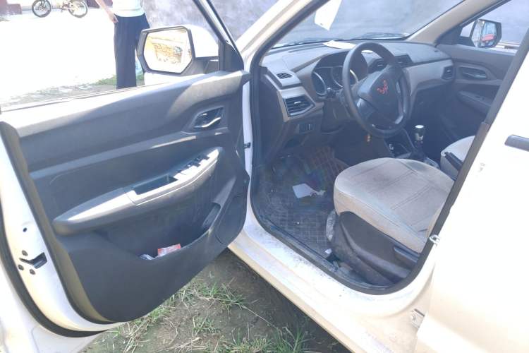 Used Wuling Hongguang 2021 1.5L Revised S Standard Version with Electric Power Steering LAR