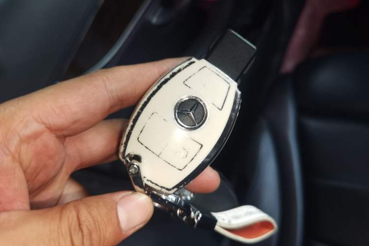 Used Mercedes-Benz GLC 2019 GLC 260 L 4MATIC Dynamic Model Vehicle Key