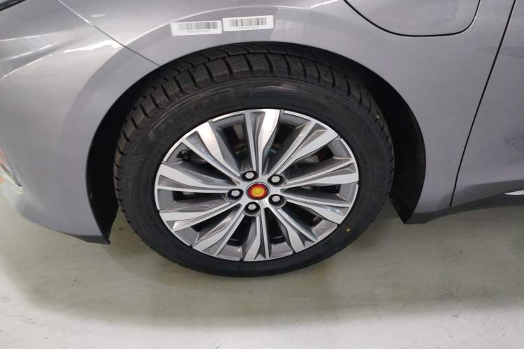 Used Hongqi E-QM5 2024 610 km PLUS
