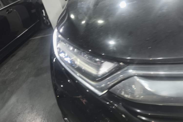 Used Honda CR-V 2017 240TURBO CVT Front-Wheel Drive Fashion Edition
