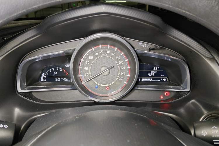 Used Mazda 3 Axela 2016 Sedan 1.5L Automatic Luxury Model
