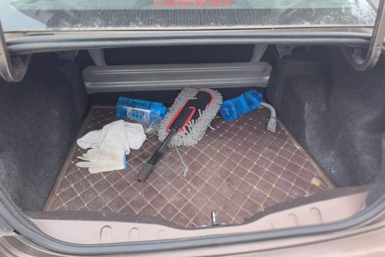 Used Peugeot 301 2016 1.6L Automatic Comfort Edition Trunk