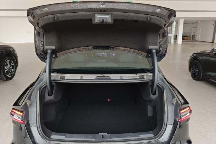 Used Lincoln Z 2025 2.0T Knight Special Edition