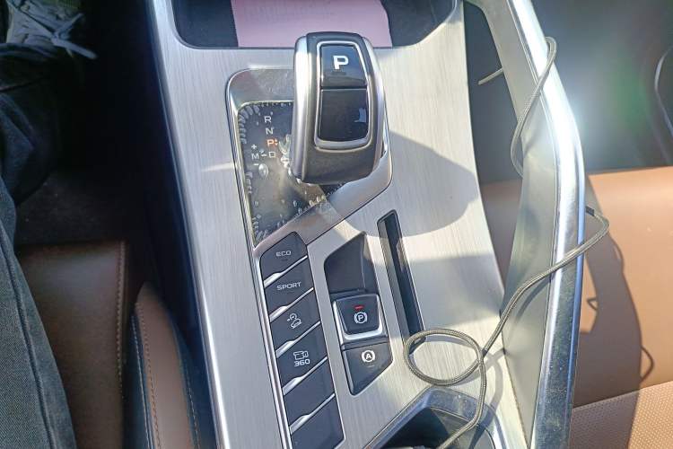 Used Geely Auto Coolray 2019 260T DCT Explorer China VI Standard