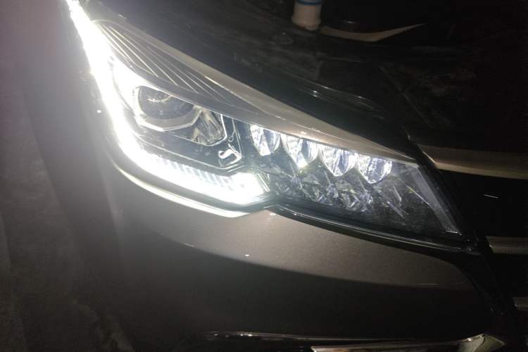 Used CHANGAN CS85 COUPE 2019 1.5T DCT Dynamic Version China VI Standard
