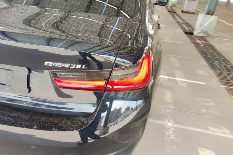 Used BMW i3 2022 eDrive 35 L
