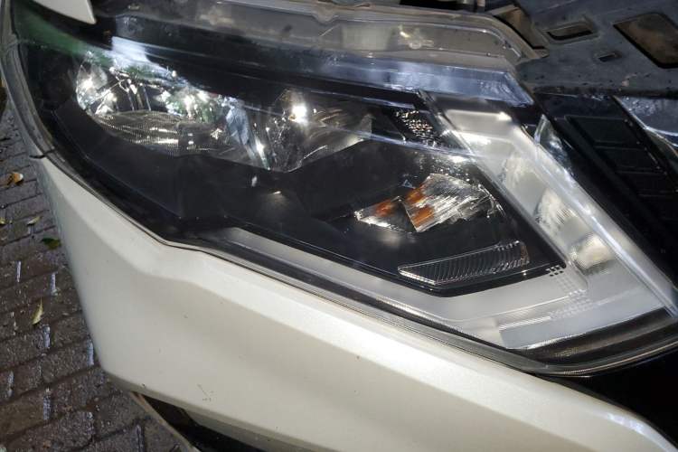 Used Nissan X-Trail 2021 2.0L CVT 2WD XL ITS SmartConnect Comfort Edition Right Front Headlight