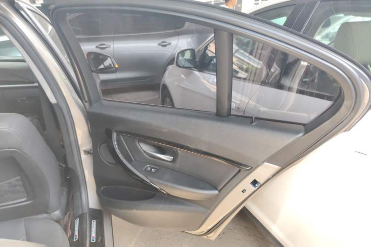 Used BMW 3 Series 2016 320i Fashion Model