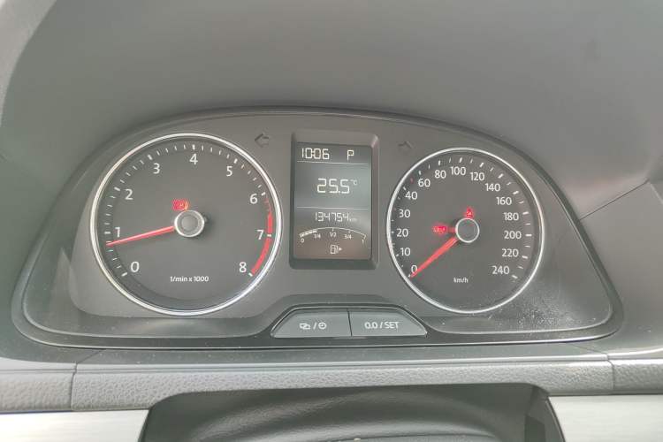 Used Volkswagen Lavida 2013 Revised Version 1.4 TSI DSG Comfort Edition Instrument Cluster