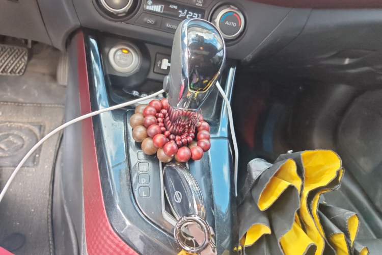 Used Nissan Lannia 2016 1.6L CVT High-Energy Version Gear Lever