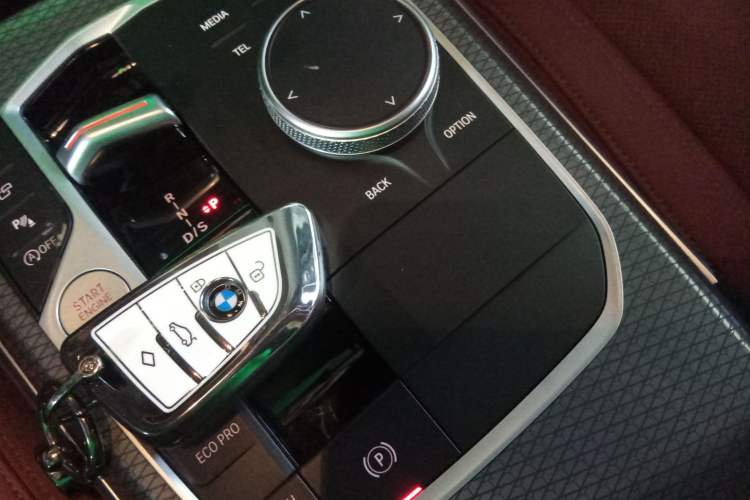 Used BMW 3 Series 2025 330Li M Sport Shadowline Package Vehicle Key