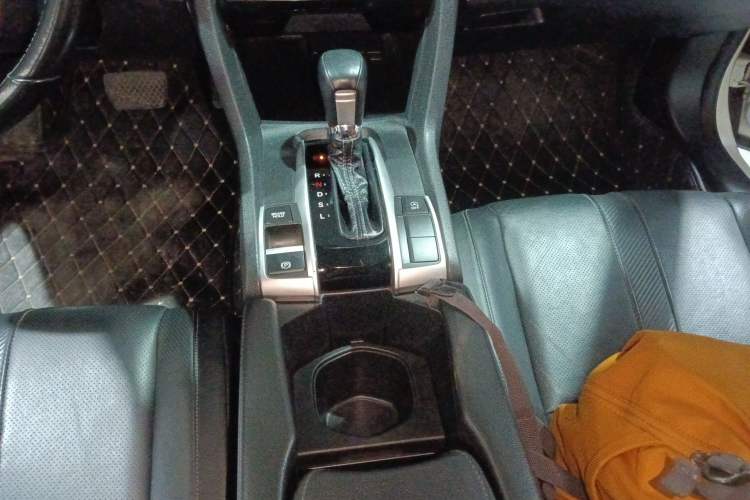 Used Honda Civic 2016 220TURBO CVT Prestige Edition Gear Lever