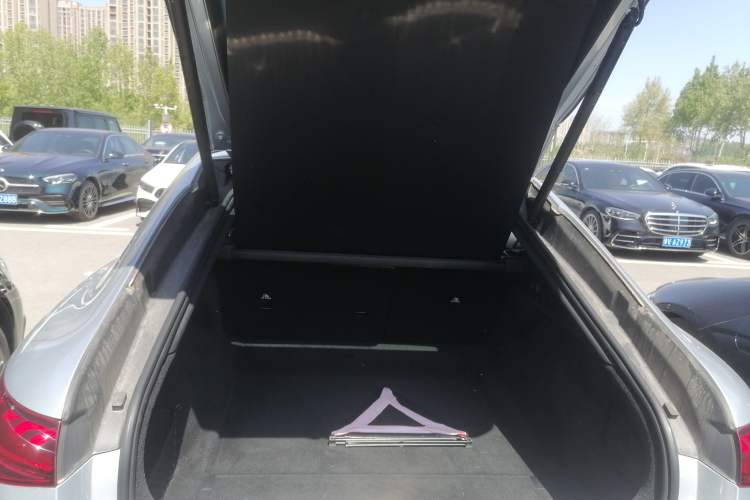 Used Mercedes-Benz EQS 2022 Updated Version 450+ Pioneer Edition Trunk