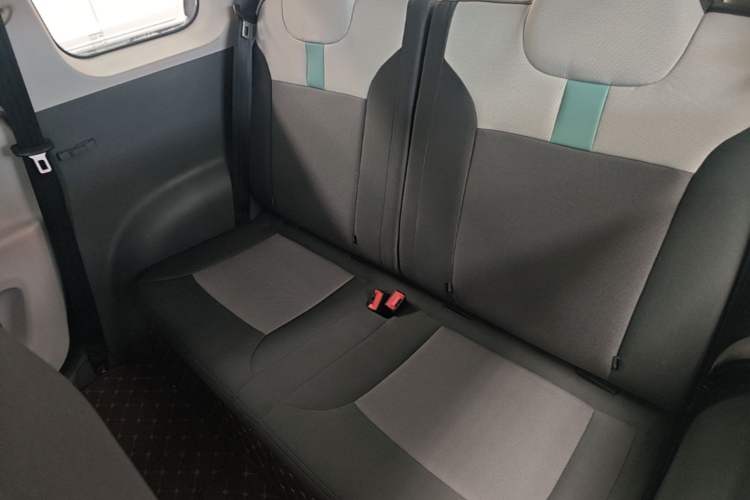 Used CHANGAN NEVO Lumin 2023 301km Honey Dew Edition
