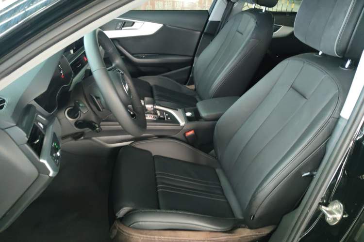 Used Audi A4L 2019 40 TFSI Fashion Edition China VI Emission Standard
