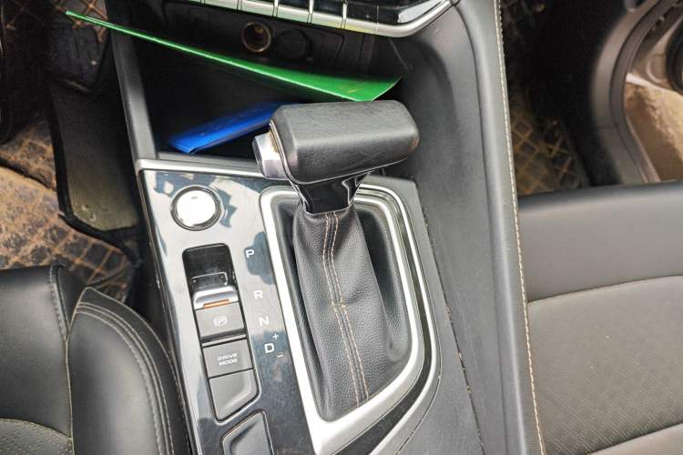 Used CHANGAN Eado 2020 PLUS Blue Whale NE 1.4T GDI DCT Prestige Model Gear Lever