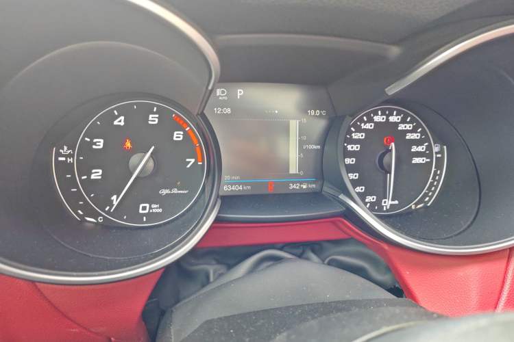 Used Alfa Romeo Stelvio 2017 2.0T 200HP Luxury Edition
