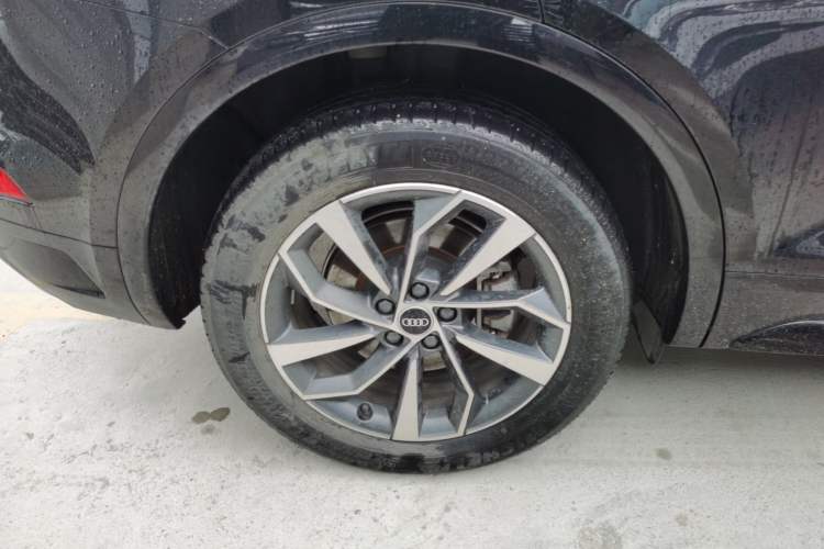 Used Audi Q5L 2023 40T Luxury Dynamic Model
