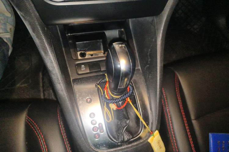 Used Volkswagen Golf 2012 1.4 TSI Automatic Comfort Edition Gear Lever