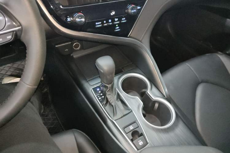 Used Toyota Camry 2023 2.0G Luxury Edition