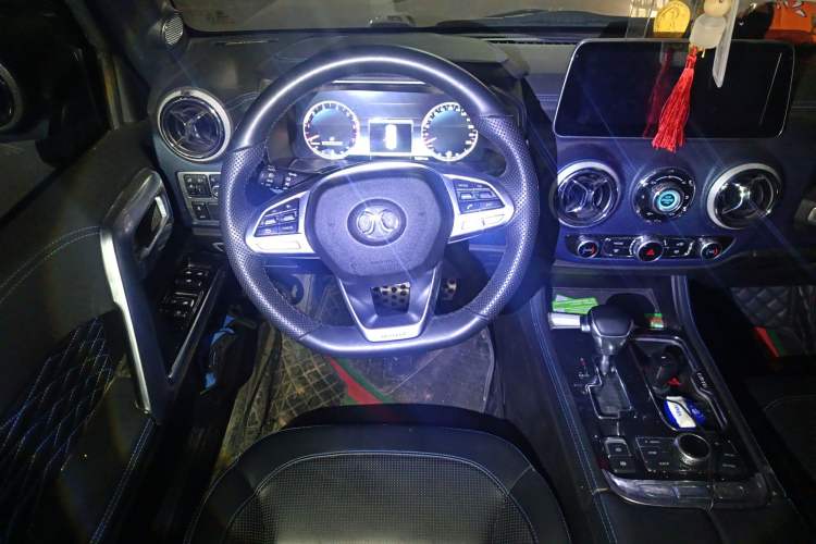 Used BAIC Off-Road BJ40 2018 PLUS 2.3T Automatic Four-Wheel Drive Flagship Version China V Emission Standard