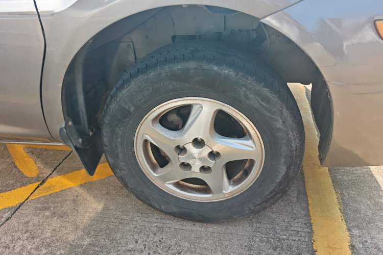 Used FORTHING Lingzhi 2013 M3 1.6L 7-Seater Luxury Model
