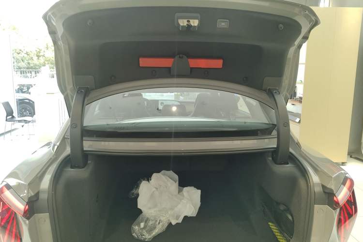 Used Hongqi EH7 2025 600 Smart Selection Edition