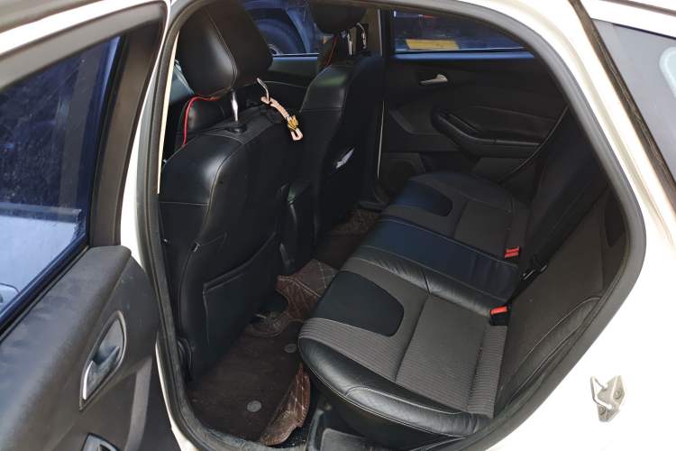 Used Ford Focus 2012 Hatchback 1.6L Automatic Fashion Edition