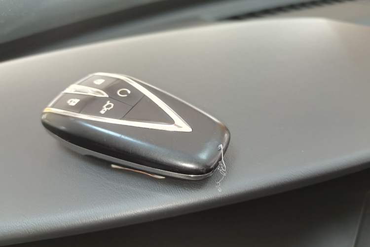 Used CHANGAN UNI-V iDD 2023 Zhidian iDD 1.5T 113km Smart & Fun Version (Rapid Edition)