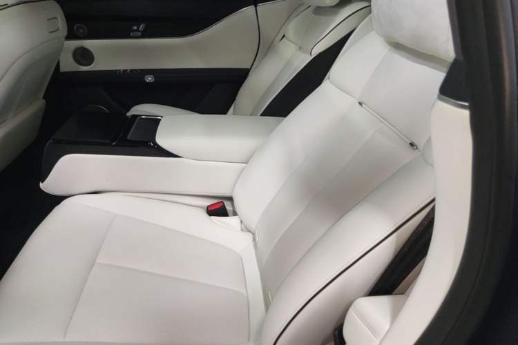 Used Hima Stelato S9 2025 Extended-Range Max Left Rear Seat