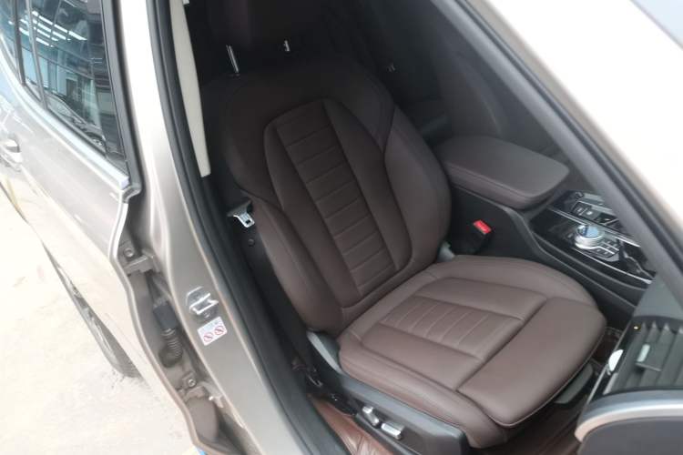 Used BMW iX3 2021 Leading Model
