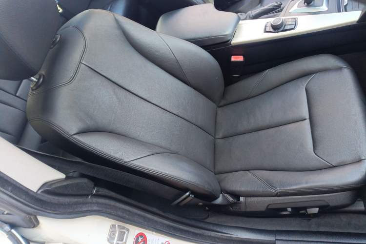 Used BMW 3 Series GT 2013 320i Leading Model
