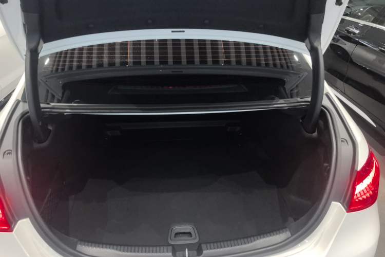 Used Mercedes-Benz C-Class 2024 Second Facelift C 260 L Sport Edition
