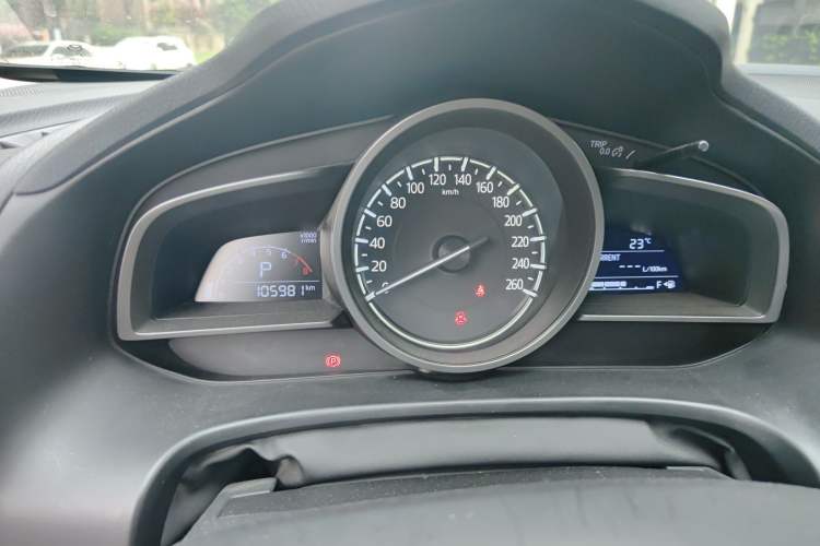 Used Mazda 3 Axela 2017 Sedan 1.5L Automatic Luxury Model Emission Standard China V