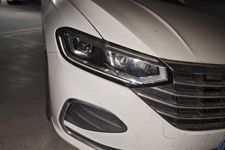 Used Volkswagen Lavida 2023 1.5L Automatic 5 Million Edition Right Front Headlight