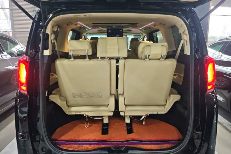 Used Toyota Alphard 2021 Dual-Engine 2.5L Luxury Edition