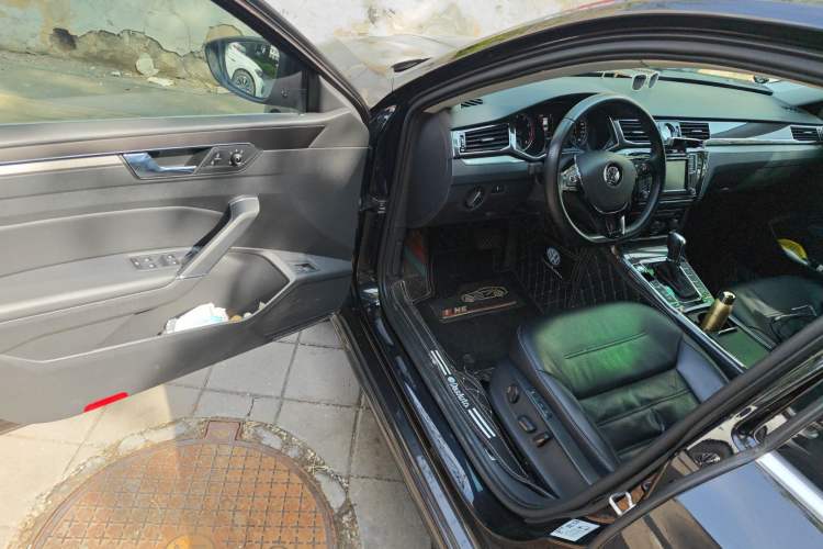 Used Volkswagen Passat 2017 330TSI DSG Prestige Edition
