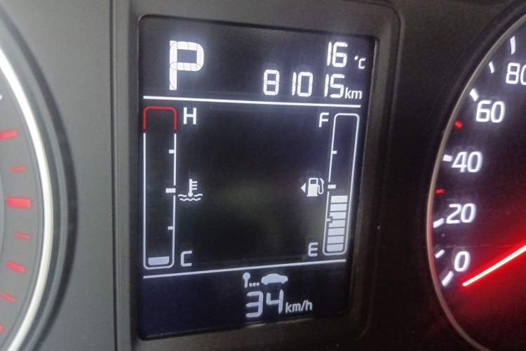 Used Kia KX3 2015 1.6L Automatic Special Odometer Close Up